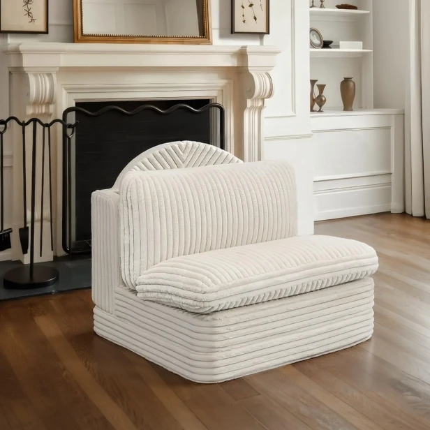 Rozkładana Sofa CloudFlex w aranżacji w salonie.