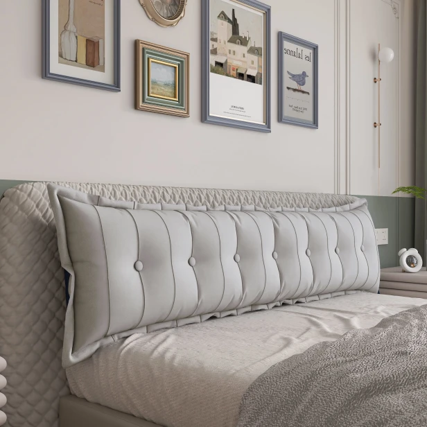 Prostokątna Poduszka do Oparcia Pleców – Bawełna Beż. Aranżacja na łóżku w sypialni.