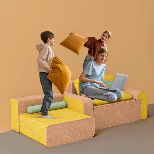 Rodzina bawiąca się na Kanapie dla Dzieci i Rodziców 287 cm.