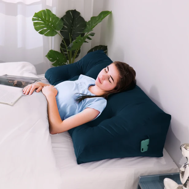backpillow-huxing-velvet-blue-12.jpg